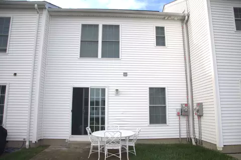 800 Seaview Ave #800-2, Bridgeport, CT 06607