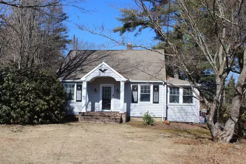 21 Maple Ln, Shelton, CT 06484