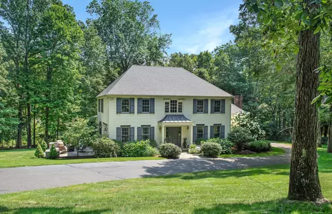 6 Grandview Dr, Ridgefield, CT 06877