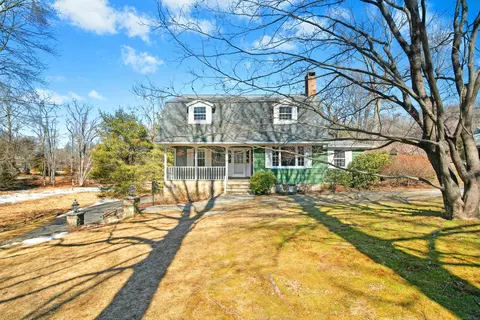 3 Deacon Abbott Rd, Redding, CT 06896
