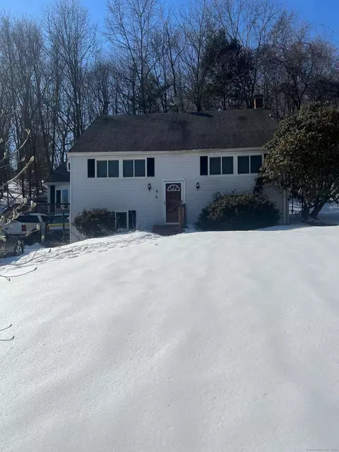 42 Roseland Park Rd, Woodstock, CT 06281