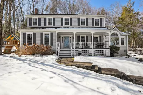 26 Colonial Ridge Dr, New Milford, CT 06755