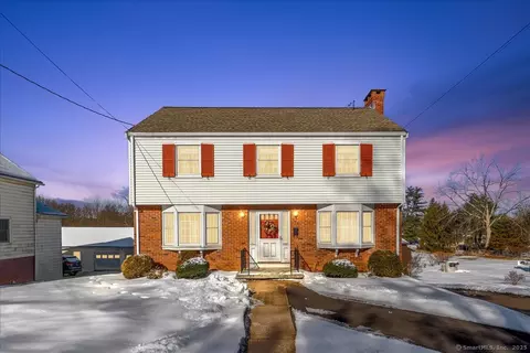702 Worthington Rdg, Berlin, CT 06037