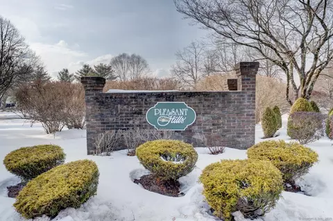 21 Arthur Dr #4, South Windsor, CT 06074