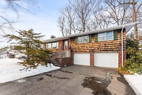 190 Timber Trl, East Hartford, CT 06118
