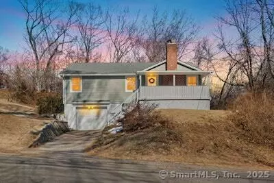 69 Emma St, Seymour, CT 06483