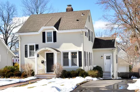 43 Auburn Rd, West Hartford, CT 06119