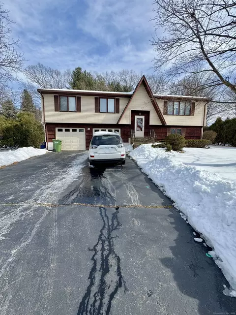 8 Andrew Ln, Windsor, CT 06095 photo 1