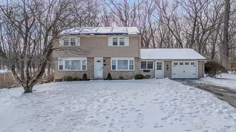49 Woodcrest Dr, Naugatuck, CT 06770