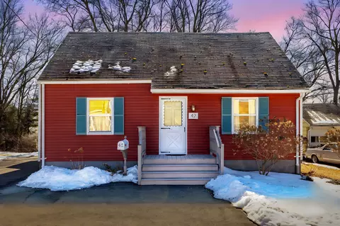 42 Sandra St, Bristol, CT 06010