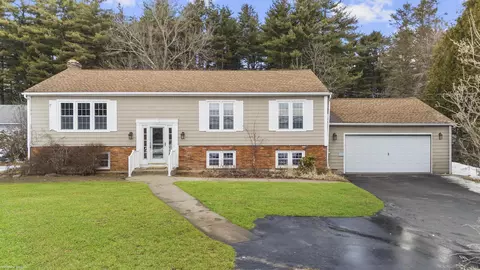 954 Matthews St, Bristol, CT 06010