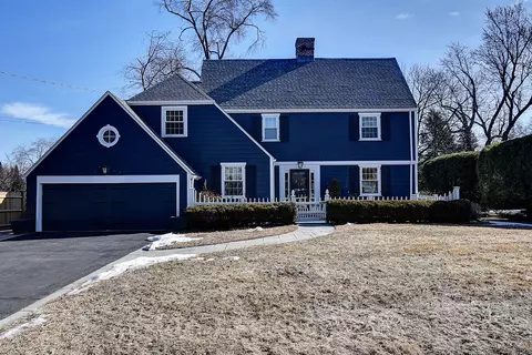 110 Ridgewood Rd, West Hartford, CT 06107