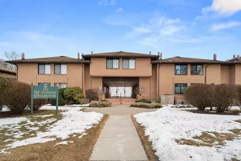 350 Grovers Ave #7F, Bridgeport, CT 06605