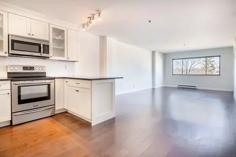 1633 Washington Blvd #4F, Stamford, CT 06902