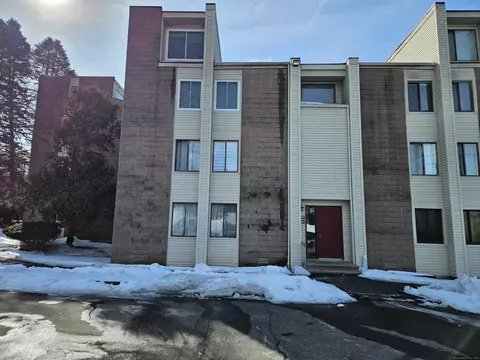 228 Burgundy Hill Ln #228, Middletown, CT 06457