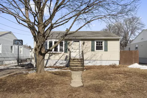 65 Welland Ave, Waterbury, CT 06708