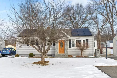 105 Greenfield St, Wethersfield, CT 06109