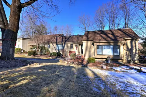636 Heritage Vlg #B, Southbury, CT 06488