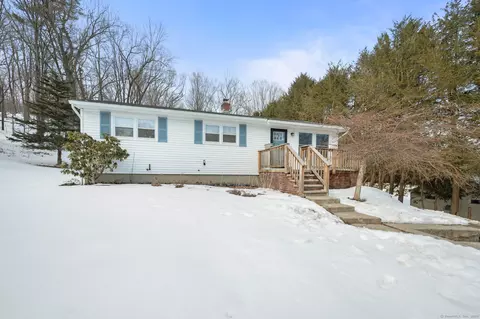 15 Kennedy Dr, Litchfield, CT 06778