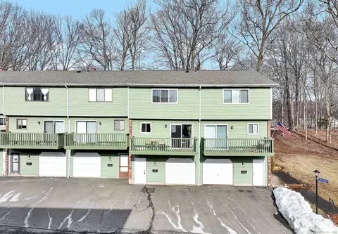 383 Churchill Dr #383, Newington, CT 06111