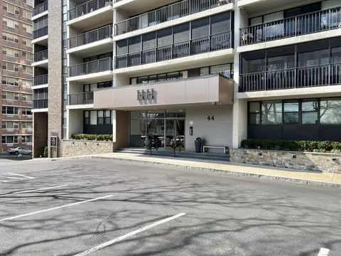 44 Strawberry Hill Ave #2P, Stamford, CT 06902