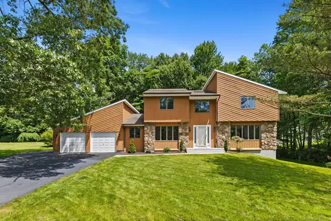 15 Evans Xing, South Windsor, CT 06074