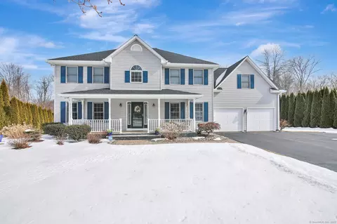 152 Gilbert Ln, South Windsor, CT 06074