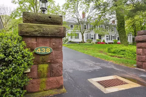 438 Whitney Ave #3, New Haven, CT 06511