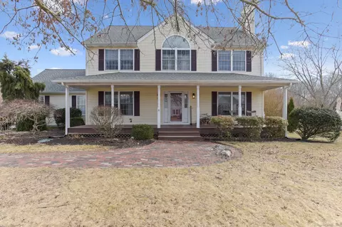 474 Judson Ave, Groton, CT 06355