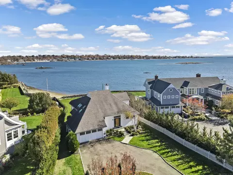 190 Davenport Dr, Stamford, CT 06902