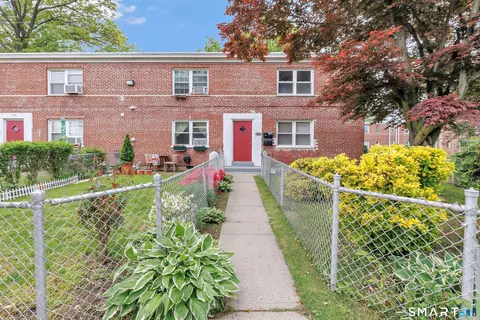 397 D Building 3 Granfield Ave, Bridgeport, CT 06610