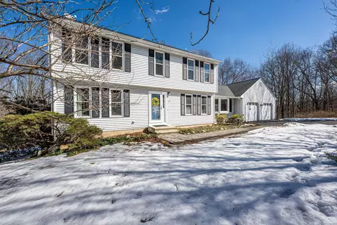 20 Vanessa Ct, Cheshire, CT 06410