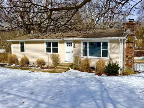 43 Turner Rd, Montville, CT 06370