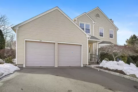 437 Pitkin Holw #437, Trumbull, CT 06611