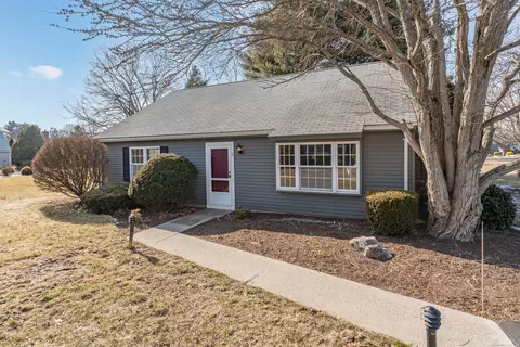 11 Aylesbury Cir #11, Madison, CT 06443