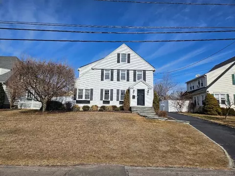 126 Edge Hill Rd, Fairfield, CT 06824