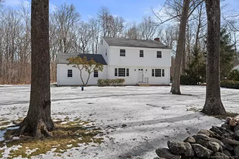 102 Ridge Rd, Madison, CT 06443