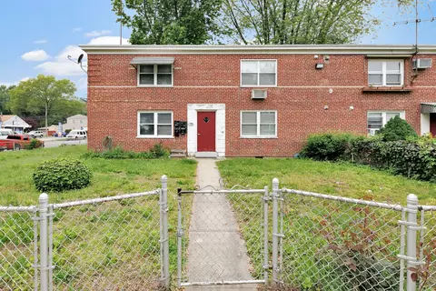 355 B Building 9 Granfield Ave, Bridgeport, CT 06610