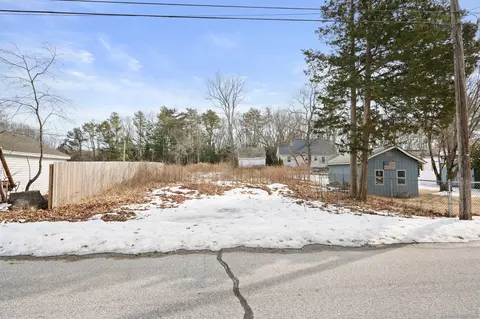 3 Holdsworth Rd, Preston, CT 06365