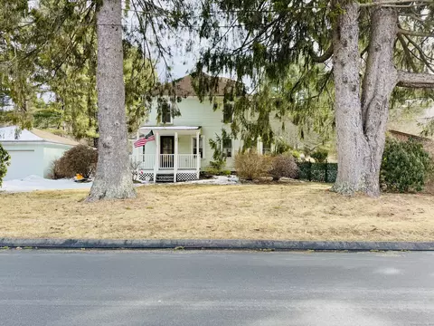 34 Country Club Rd, Killingly, CT 06241