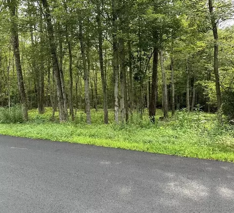 834 Hampton Rd, Pomfret, CT 06230
