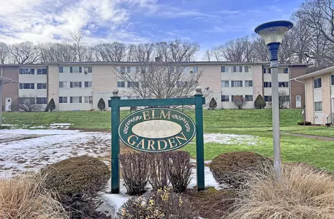 22 Sigwin Cir #22, Wallingford, CT 06492