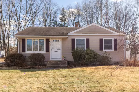 371 Pondview Dr, Southington, CT 06489
