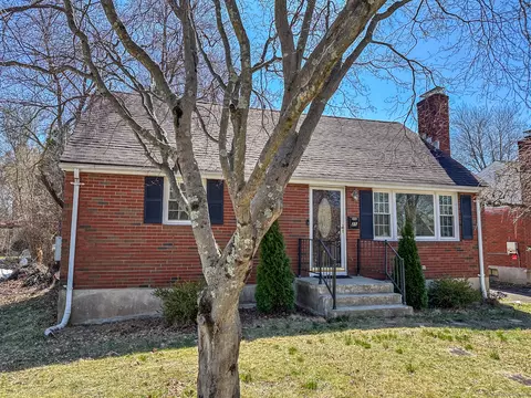 25 Arnold St, Middletown, CT 06457