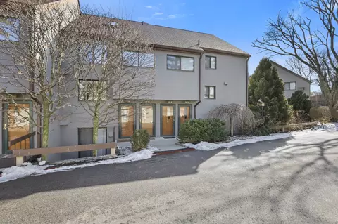 12 Glenville St #211, Greenwich, CT 06831