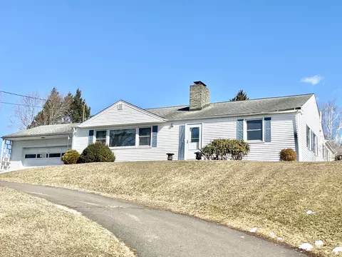 13 Johns Rd, Brookfield, CT 06804