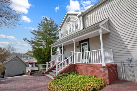 277 Mayfield Dr #277, Trumbull, CT 06611