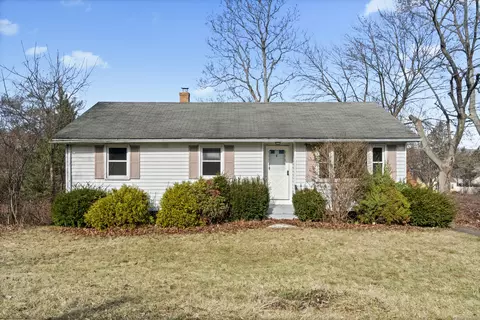 4 Genest St, Meriden, CT 06450