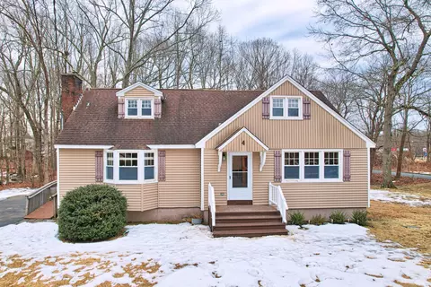 4 Barclare Ln, Wolcott, CT 06716