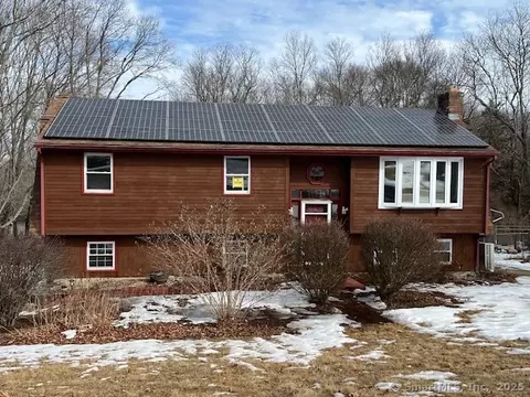 114 Highland View Dr, Windham, CT 06266